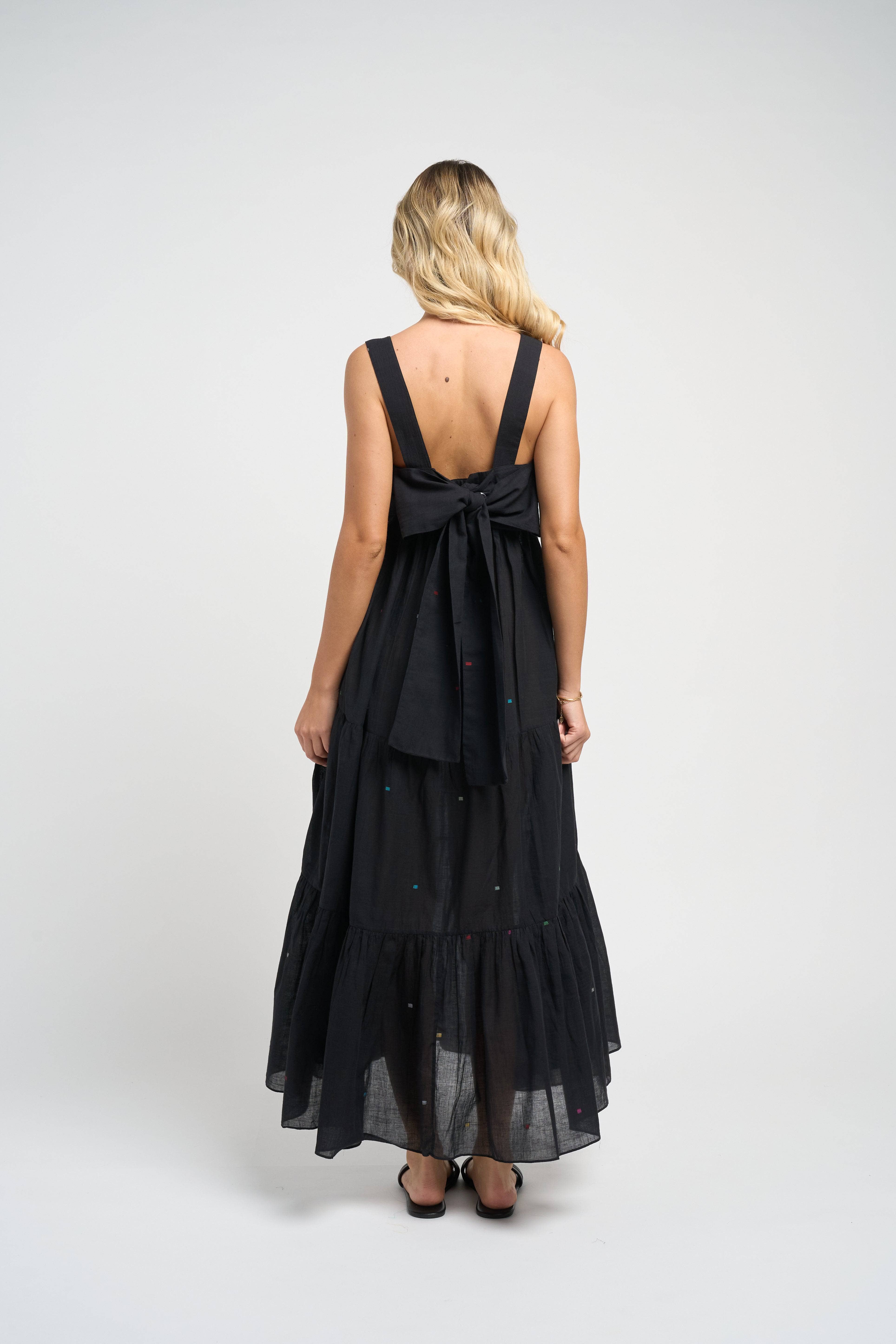 Isabella Jamdani Dress Black Handwoven Elegance | Guadalupe Design